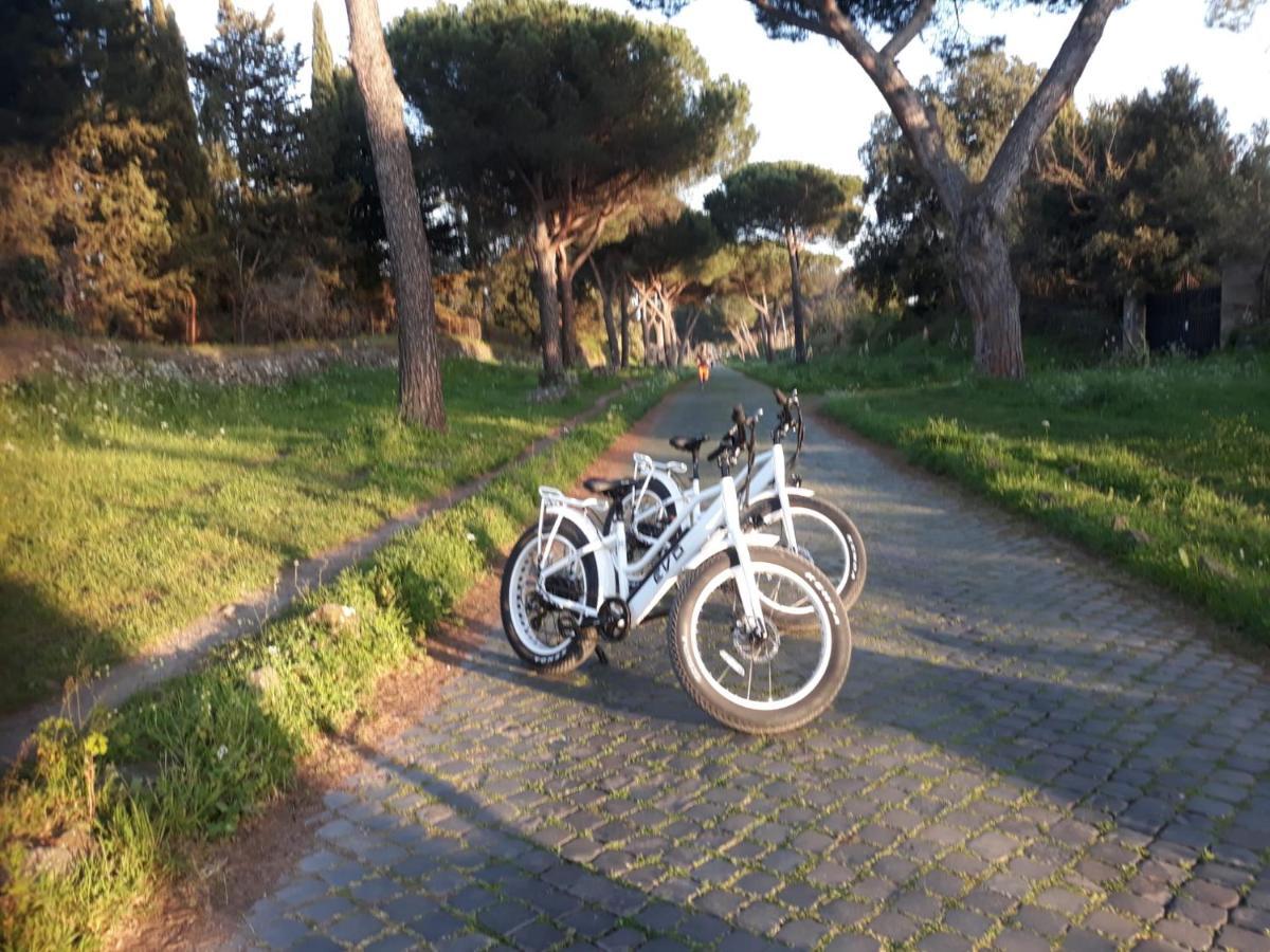 Bici Grill Decimo Miglio Aeroporto Ciampino Francigena Country House Buitenkant foto
