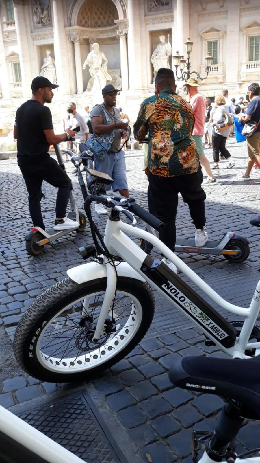 Bici Grill Decimo Miglio Aeroporto Ciampino Francigena Country House Buitenkant foto